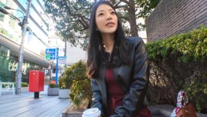 「ナカが気持ちいい…」才色兼備OLが激ピストンに喘ぎまくる！初撮りAV体験