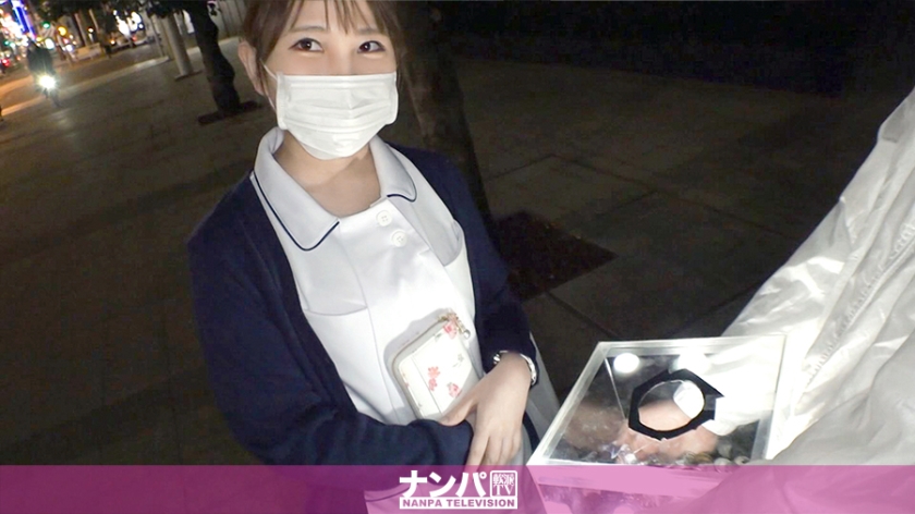 22歳看護師、現金掴み取りに釣られてHな撮影に挑戦！F乳揺らして喘ぎまくる！